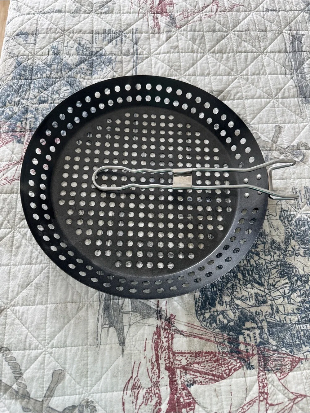 Black Perforated 12” Non-Stick Grill Pan with collapsible Handle